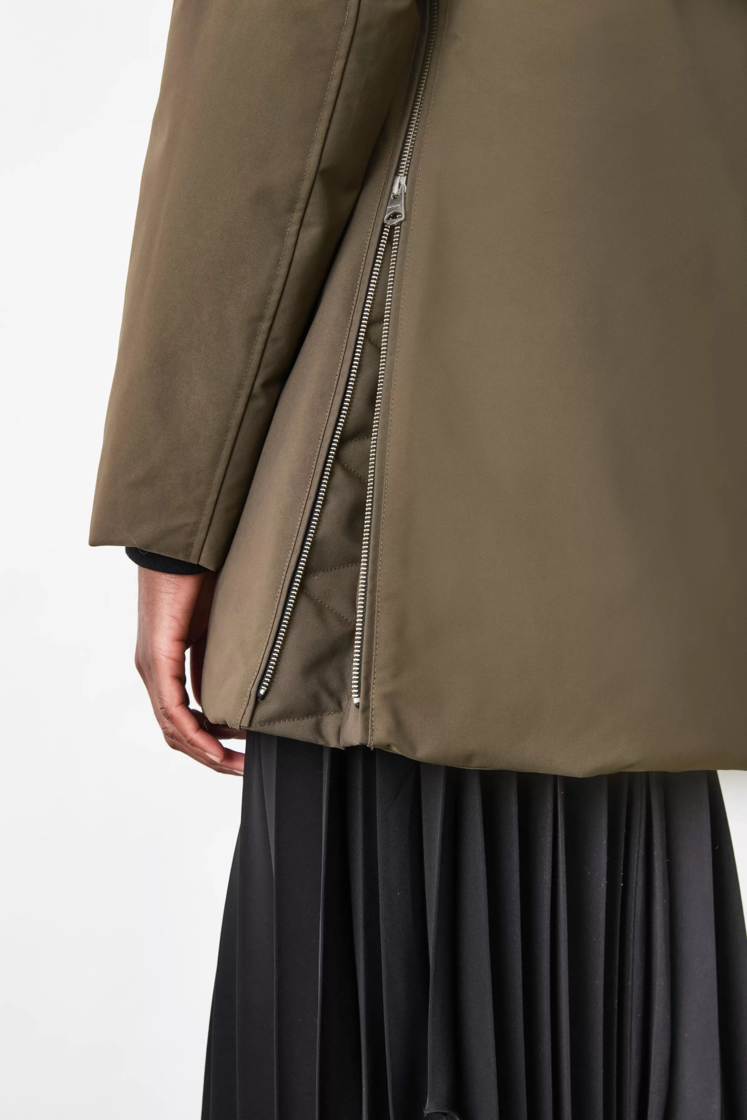 Kinslee, 2-in-1 Oversized Down Parka With Bib And Natural Fur For Ladies | ® US | Mackage Outlet
