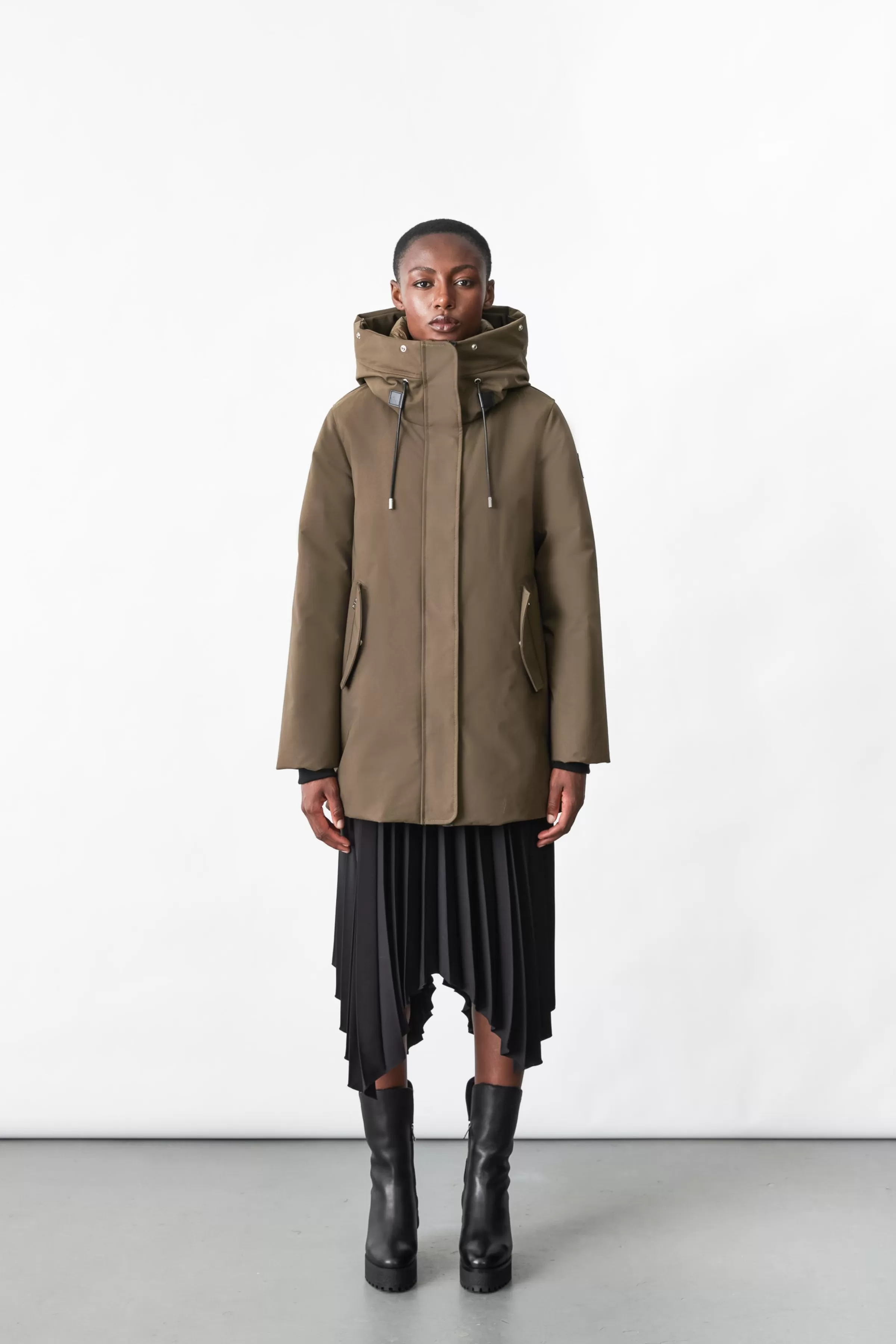 Kinslee, 2-in-1 Oversized Down Parka With Bib And Natural Fur For Ladies | ® US | Mackage Outlet